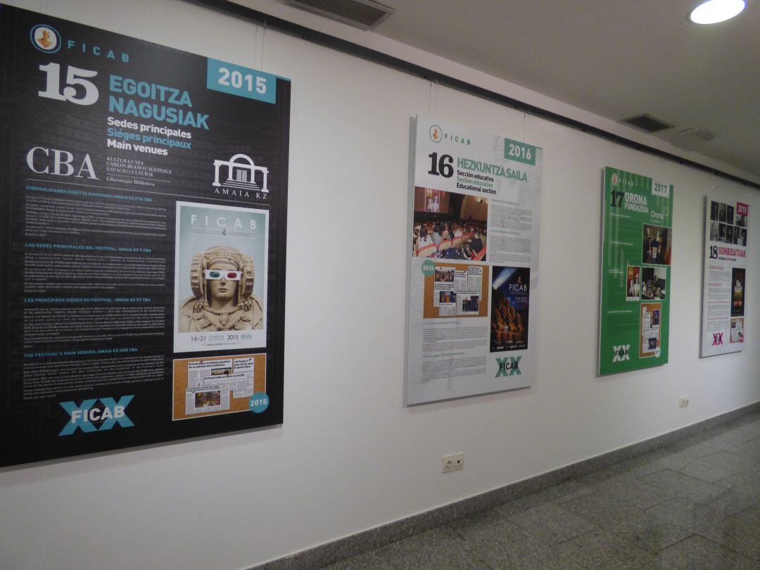 Exposición sobre los 20 años del FICAB que se puede ver en el Museo Oiasso. 