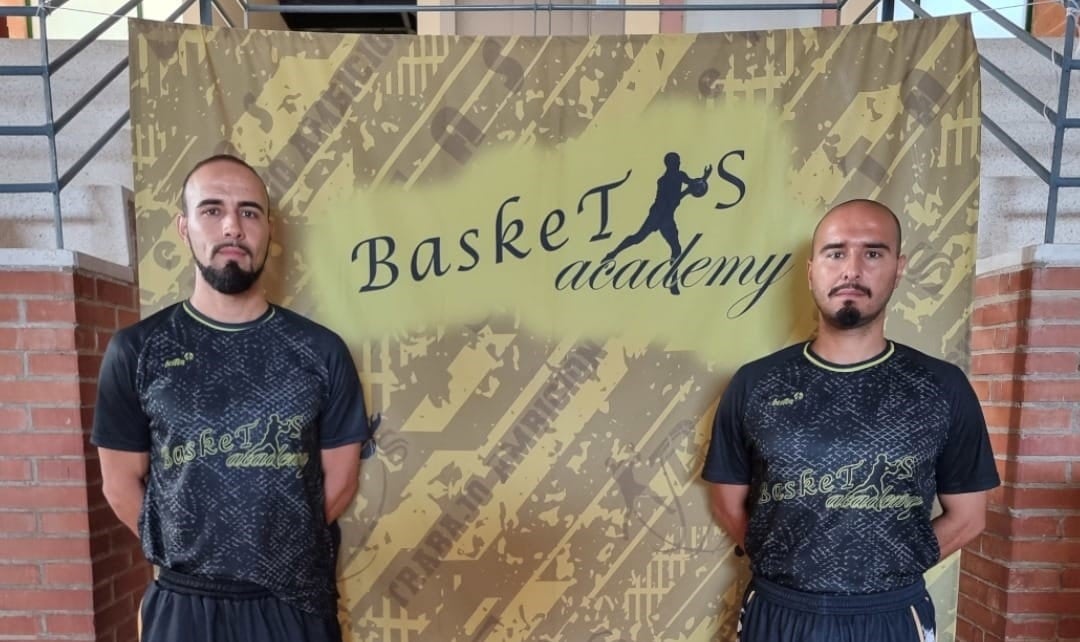 Joaquín y Abraham Carrasco, fundadores de BaskeTAS Academy Iniesta