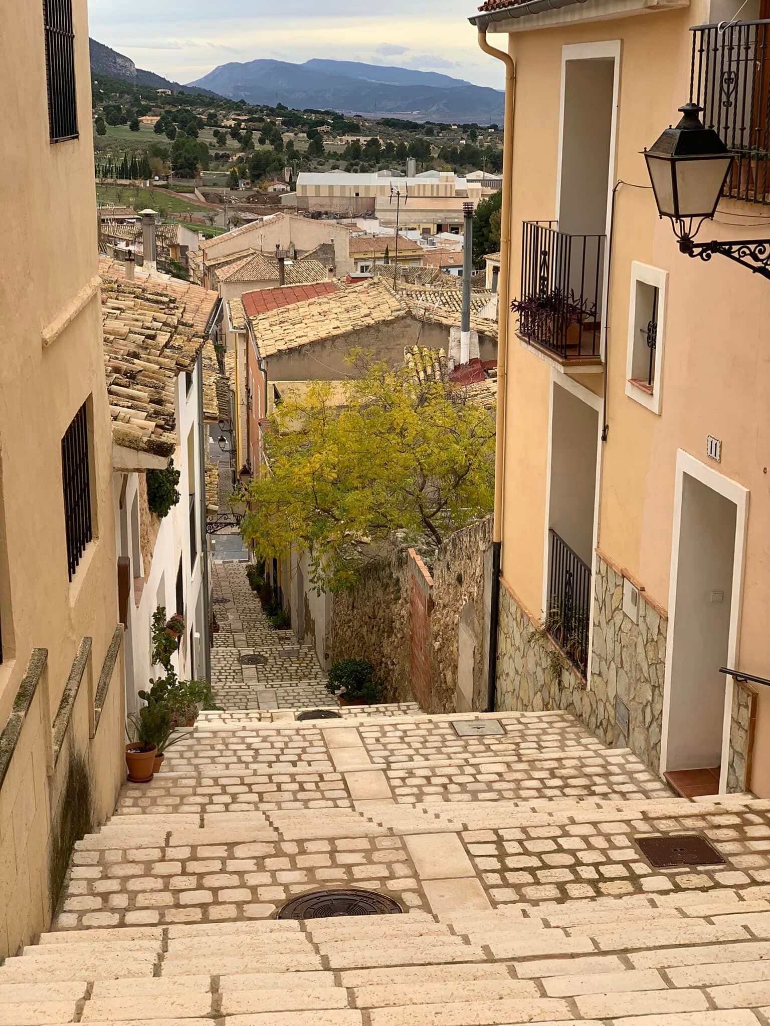 Una de las calles del casco antiguo de Biar