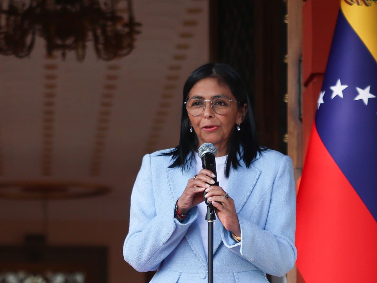 Delcy Rodríguez asegura que María Corina Machado "tendrá que responder ante Venezuela" si regresa al país