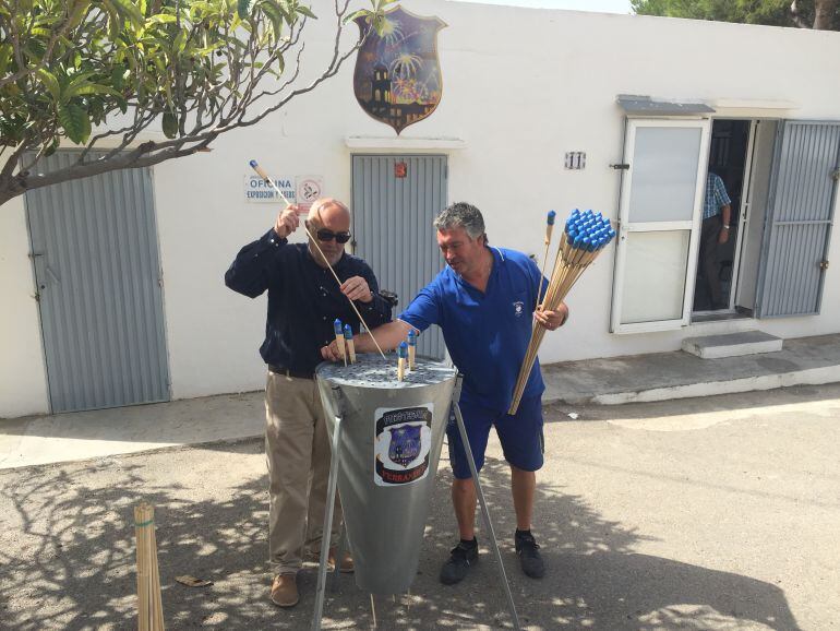 El concejal de Fiestas en la pirotecnia Ferrández