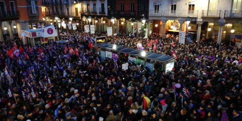 Imagen de la Plaza de Fuente Dorada durante la concentración previa a la manifestación