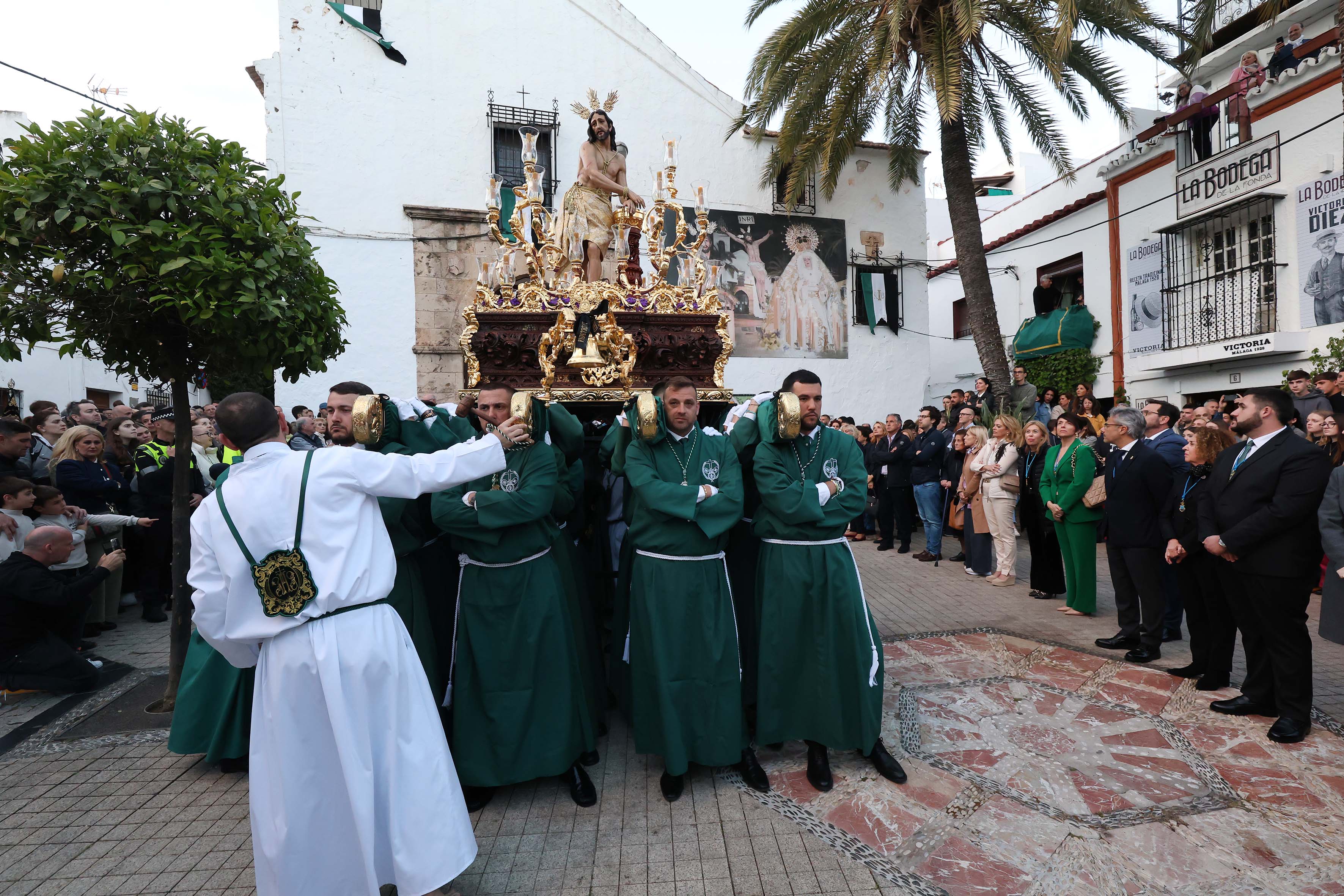 Procesión de La Columna y la Virgen Blanca en Marbella