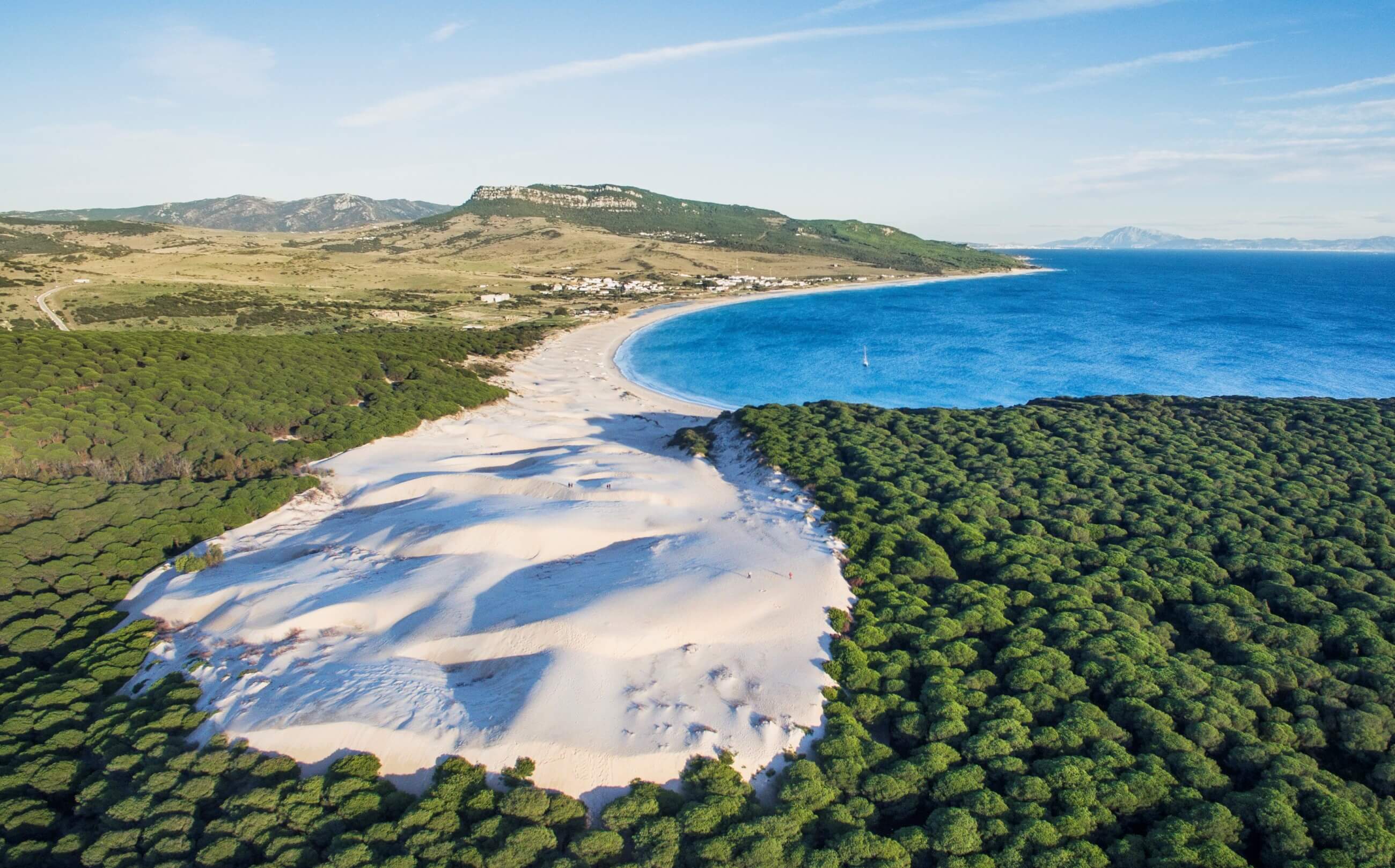 El medio británico ofrece 200 libras a quien envíe la mejor instantánea de un pueblo, playa o cualquier paraje desconocido español.