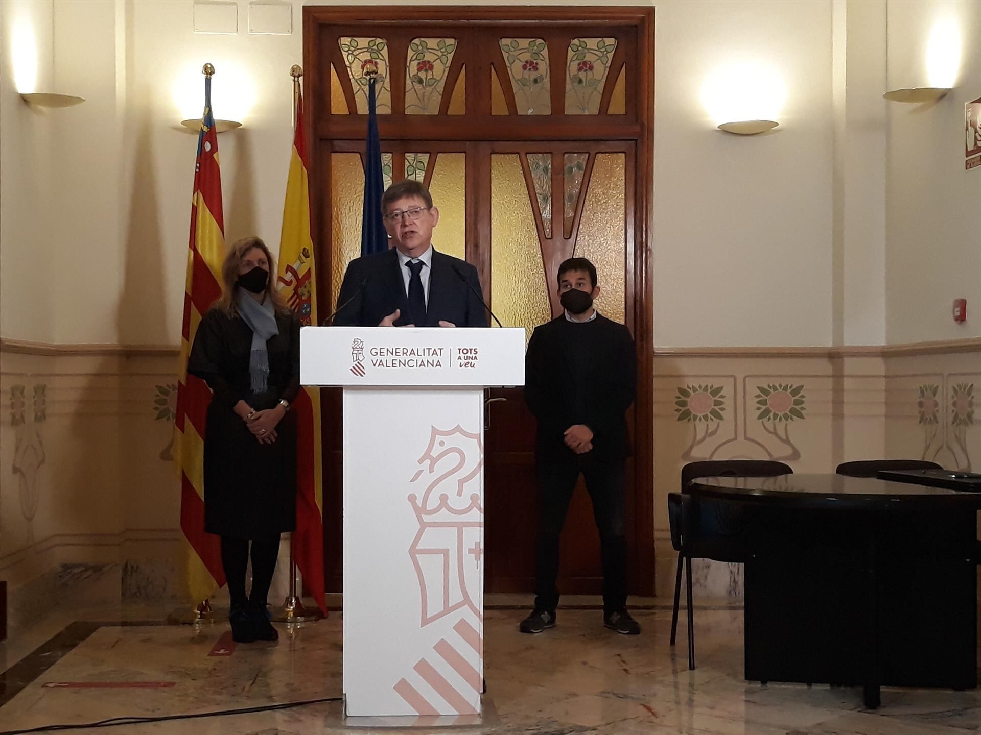 Alcaldesa de Castellón, Amparo Marco, presidente de la Generalitat, Ximo Puig y conseller de educación, Vicent Marzà