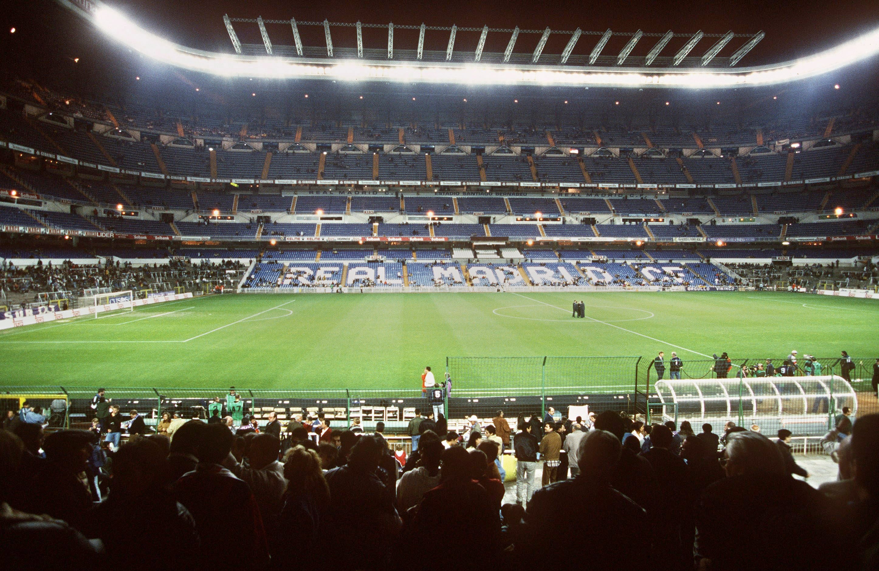 Imagen de archivo del Estadio Santiago Bernabéu en 1998