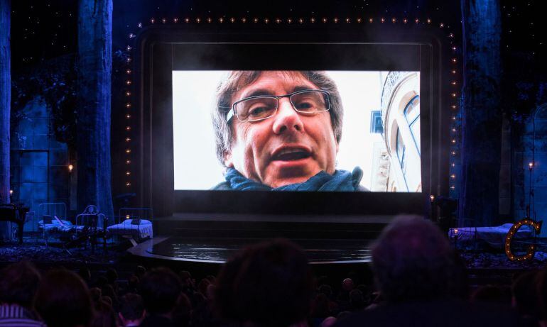 El expresident Carles Puigdemont participa en un vídeo en la gala de los X Premios Gaudí, que concede la Academia del Cine Catalán, esta noche en Barcelona. 