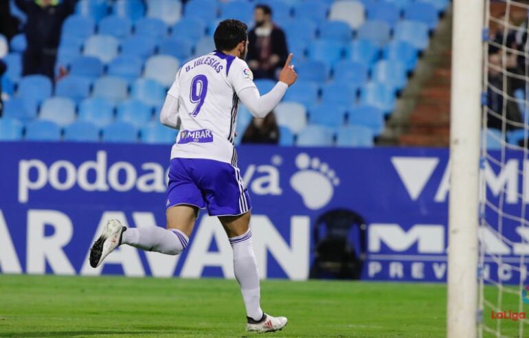 Borja Igleisas celebra el primer gol del Real Zaragoza