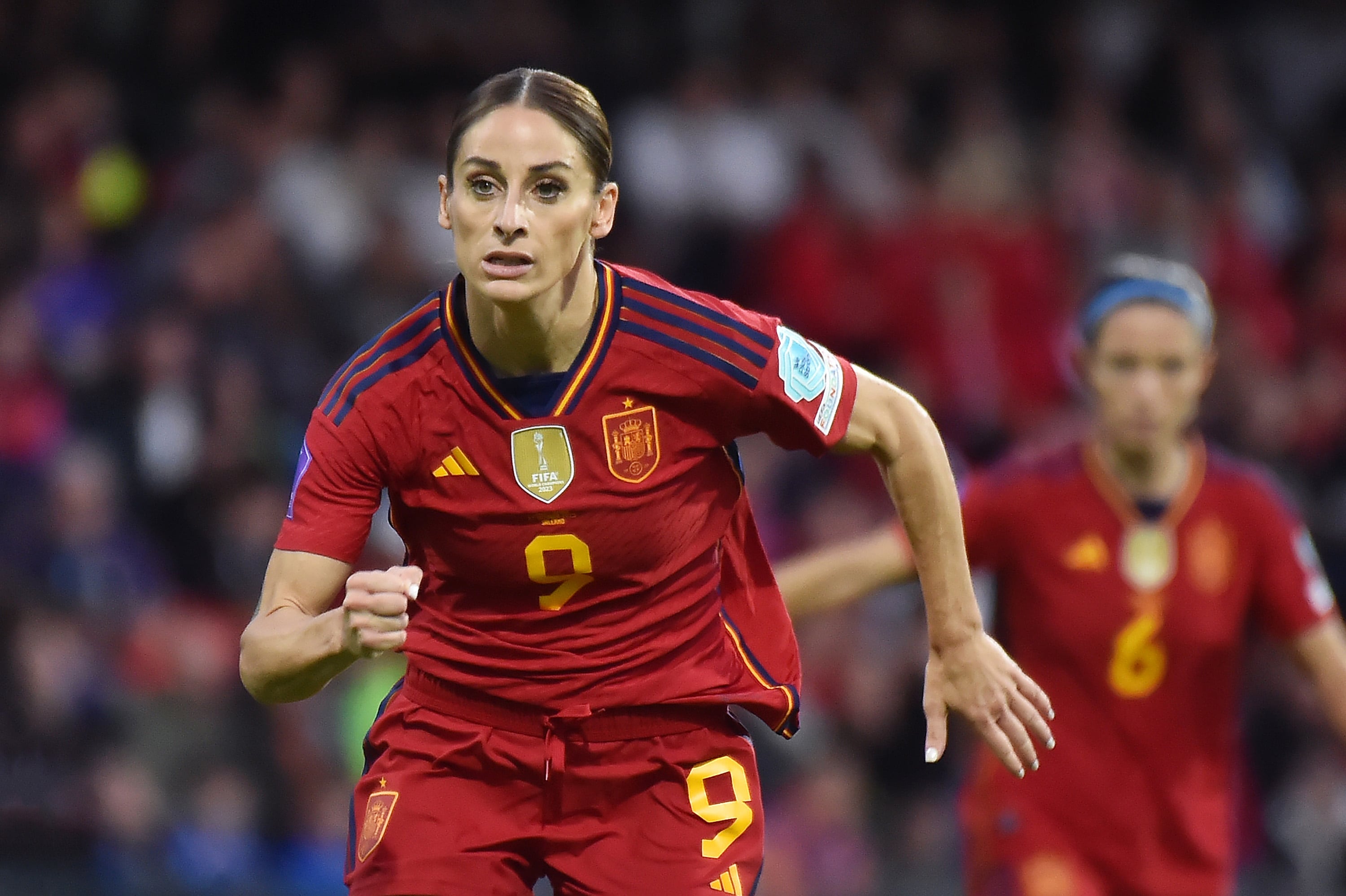 Esther González defendiendo la camiseta de la Selección Española