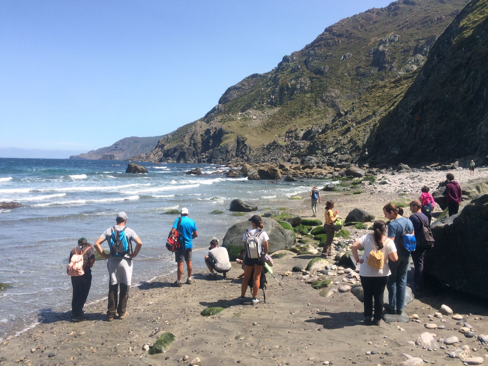 Participantes en una ruta por Teixidelo organizada por el Concello de Cedeira