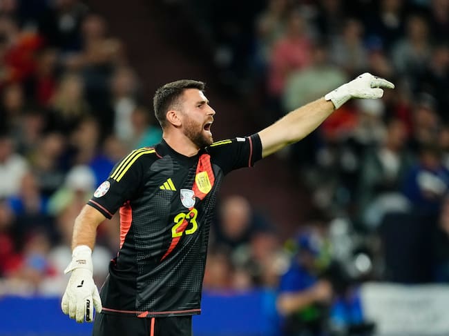 Unai Simón, durante el partido ante Italia de la Selección española