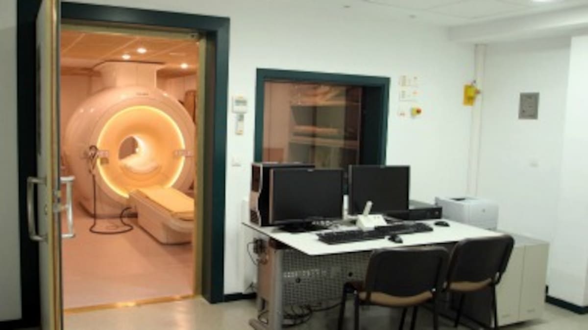 Sacyl presupuesta en 1,3 millones de euros la dotación de una nueva resonancia magnética en el Hospital del Bierzo