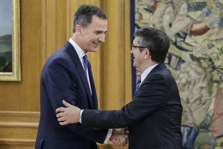 El rey Felipe VI recibió a Patxi López, presidente del Congreso.