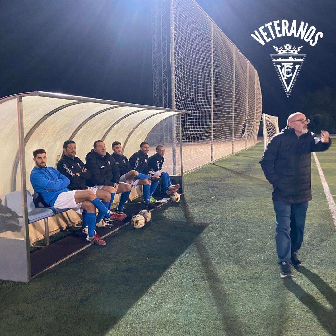 Veteranos del Villena CF en el entrenamiento