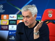 Mourinho hablando en rueda de prensa