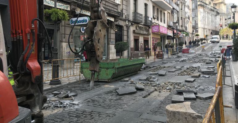 Obras en la calle Bernabé Soriano.