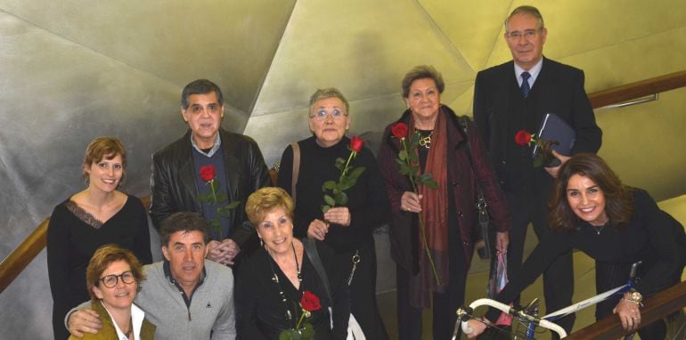 Blanca Marsillach con colaboradores de Versos y Marsillach.