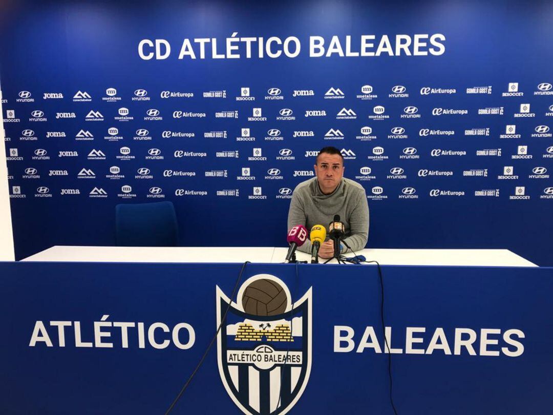 Jordi Roger en la rueda de prensa previa al partido contra el Getafe B.