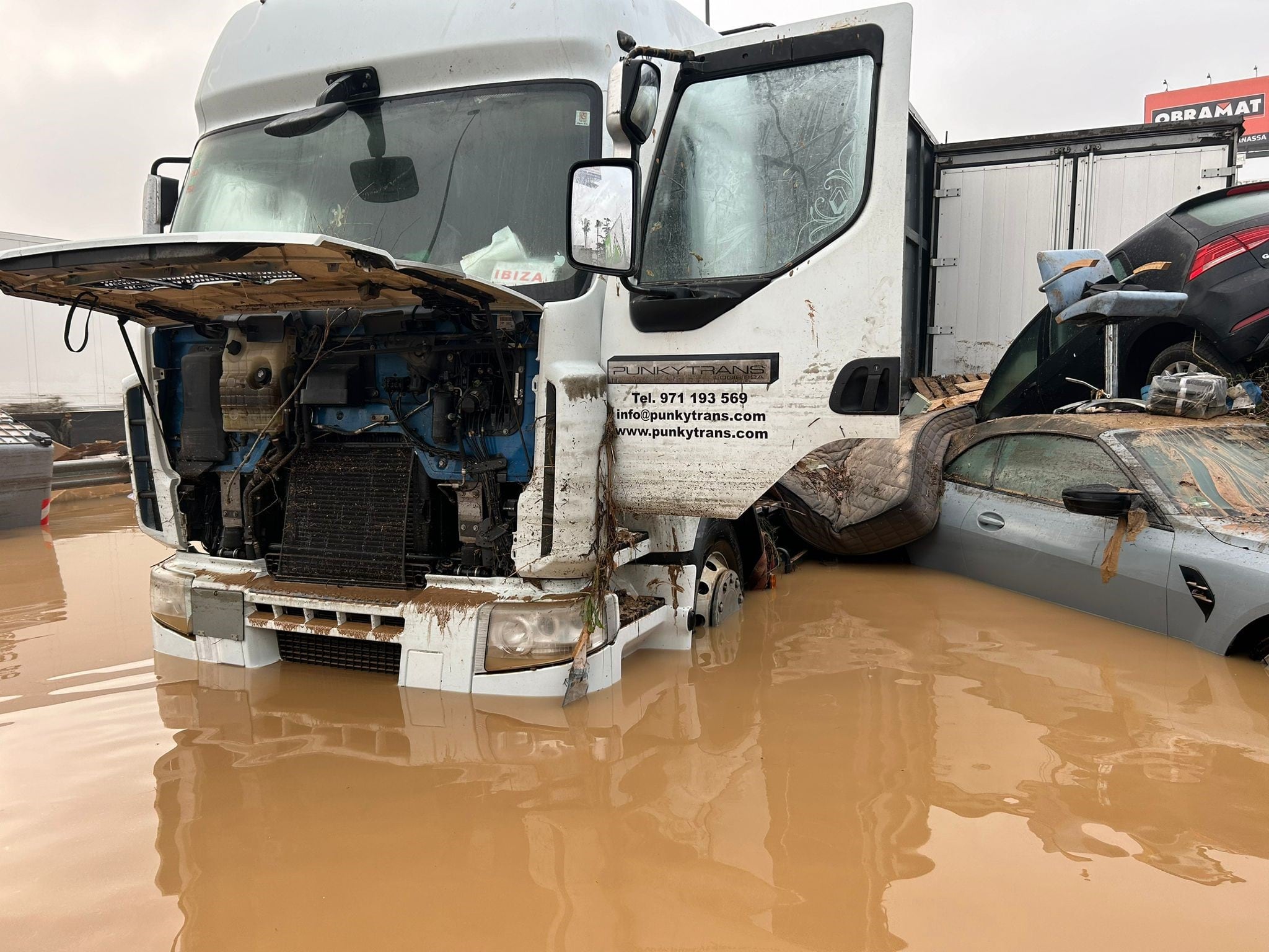 Un transportista de Ibiza atrapado tras la DANA