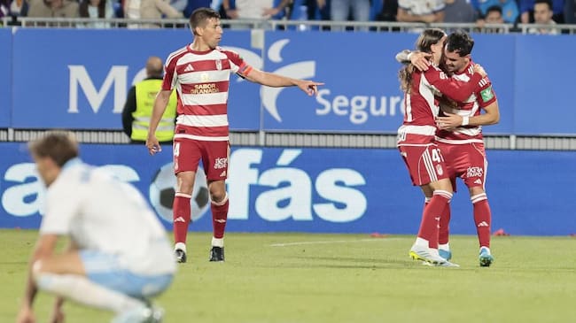 Álex Sola anotaba el gol de la permanencia en Zaragoza.