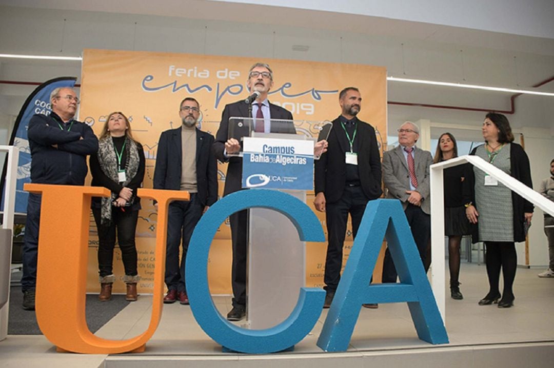 El rector de la Universidad de Cádiz, Francisco Piniella, inaugura la Feria de Empleo de la Universidad de Cádiz.