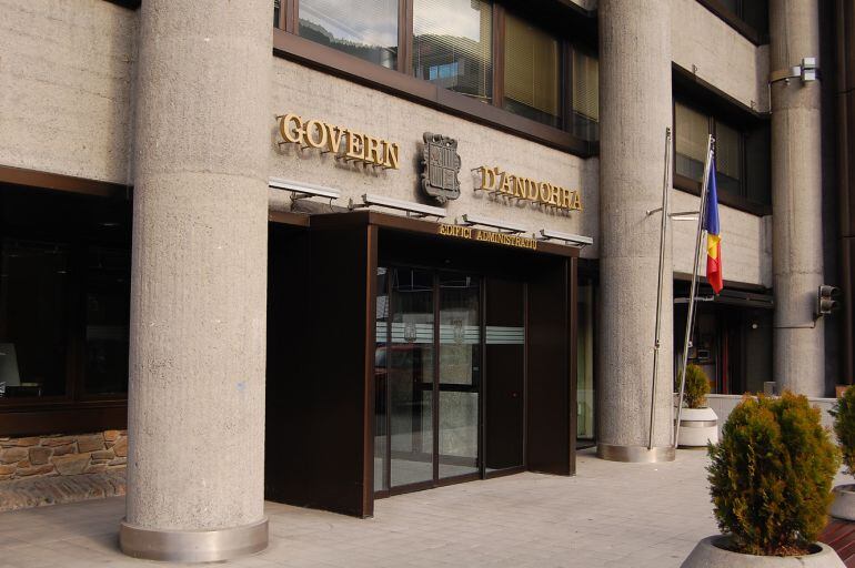 La façana de l'edifici administratiu del Govern