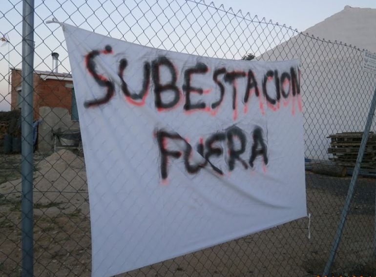 Protesta ante la subestación eléctrica de El Pedernoso