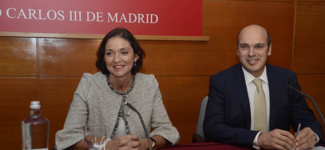 La ministra de Industria junto al ministro portugués de Economía