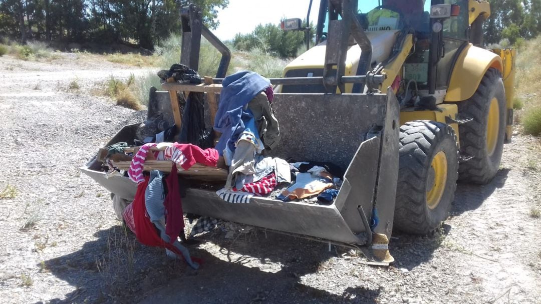 Retiran 45 toneladas de basura y escombros de la rambla de La Torrecilla 