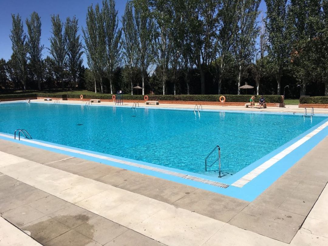 Imagen de archivo de la piscina municipal humanense