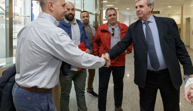 El consejero de Presidencia y el comité de empresa del 112.