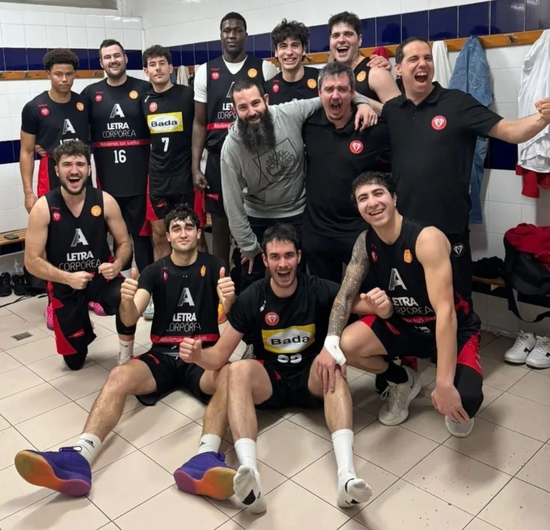 Los jugadores del Letra Corpórea Barbastro celebraron la victoria