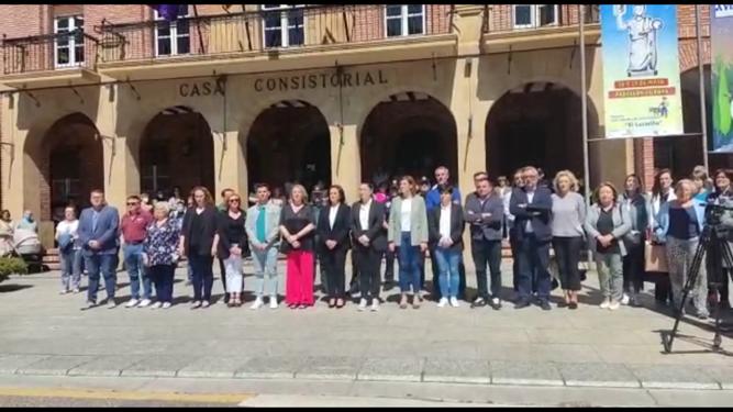 Calahorra guarda un minuto de silencio por los dos fallecidos en la planta de biodiésel de Calahorra