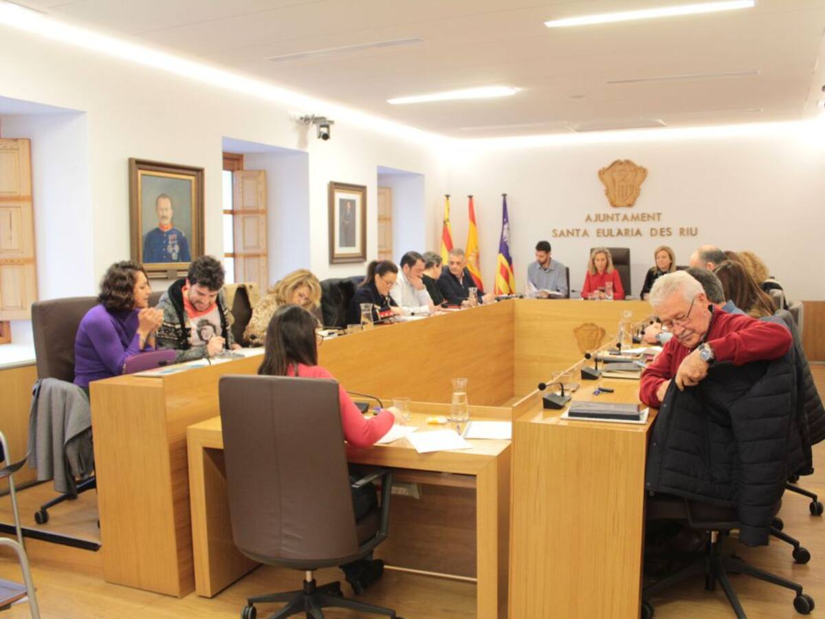 Santa Eulària invertirá 6,5 millones de euros en recogida de residuos, limpieza viaria y de playas