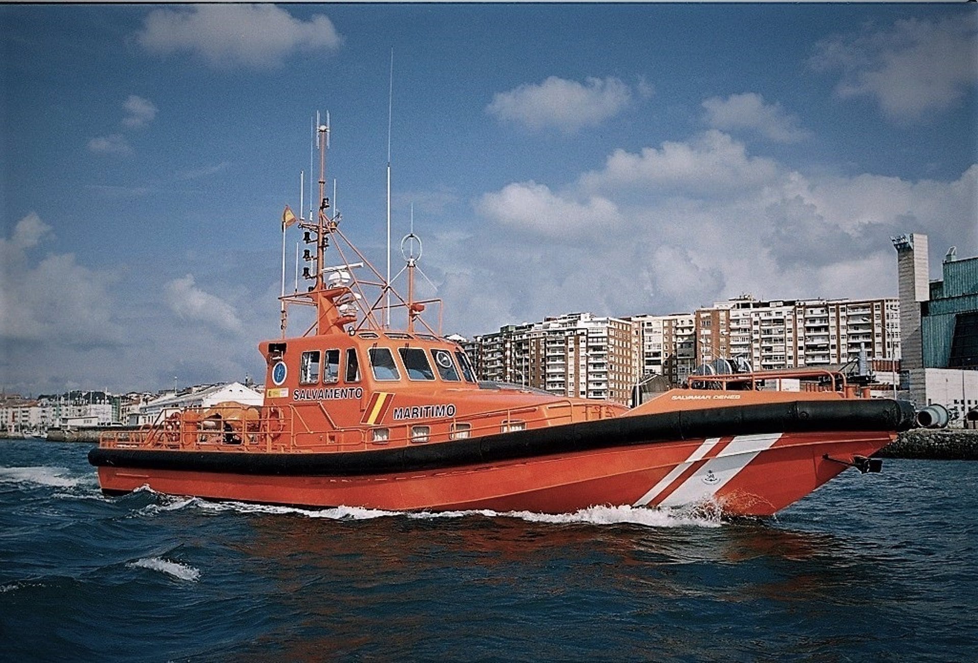 Imagen de archivo de la Salvamar Deneb de Salvamento Marítimo SALVAMENTO MARÍTIMO