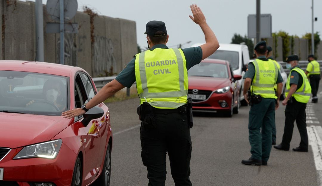 Uno de los controles de la Guardia Civil durante la primera ola. 