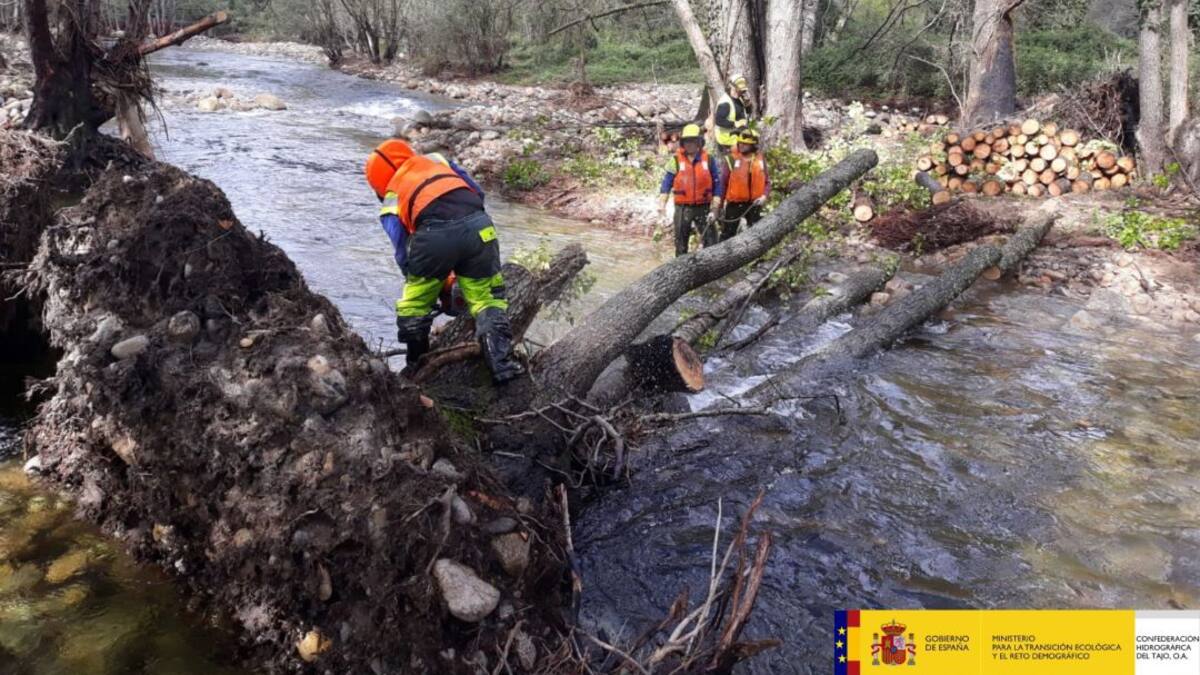 La CHT continúa los trabajos de recuperación de los cauces en el Valle del Jerte