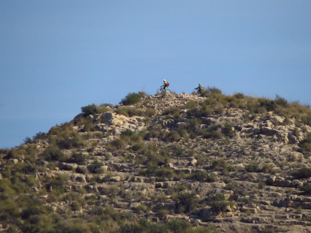 Ciclistas en la montaña