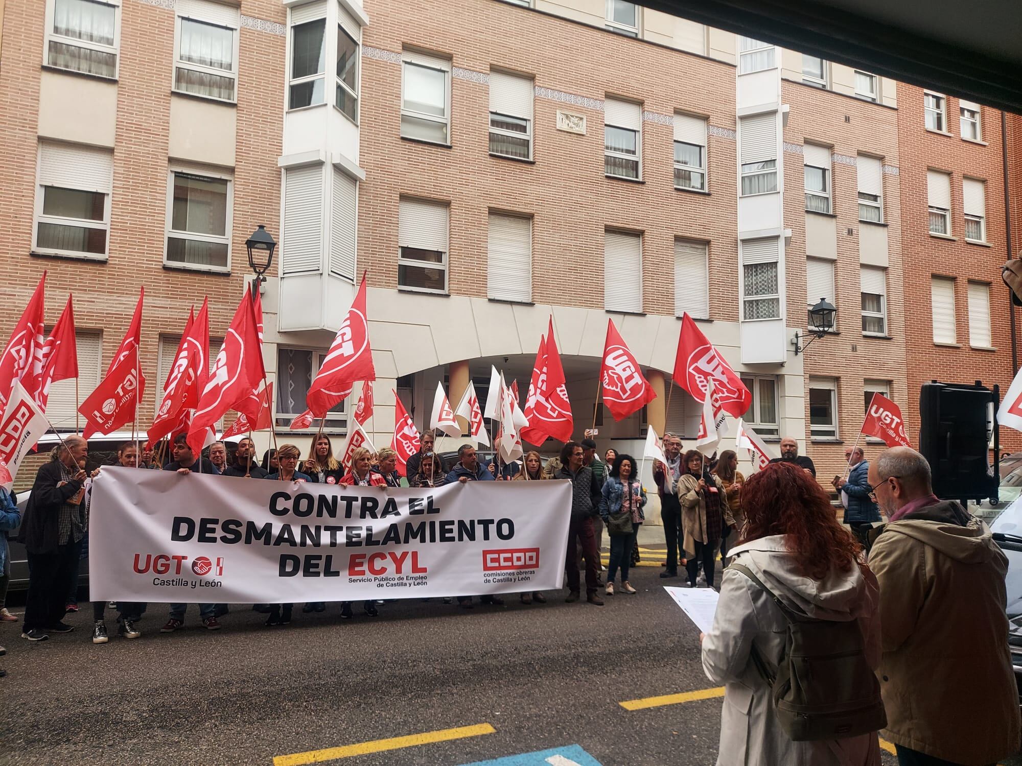 CCOO y UGT se movilizan ante el desmantelamiento del ECyL