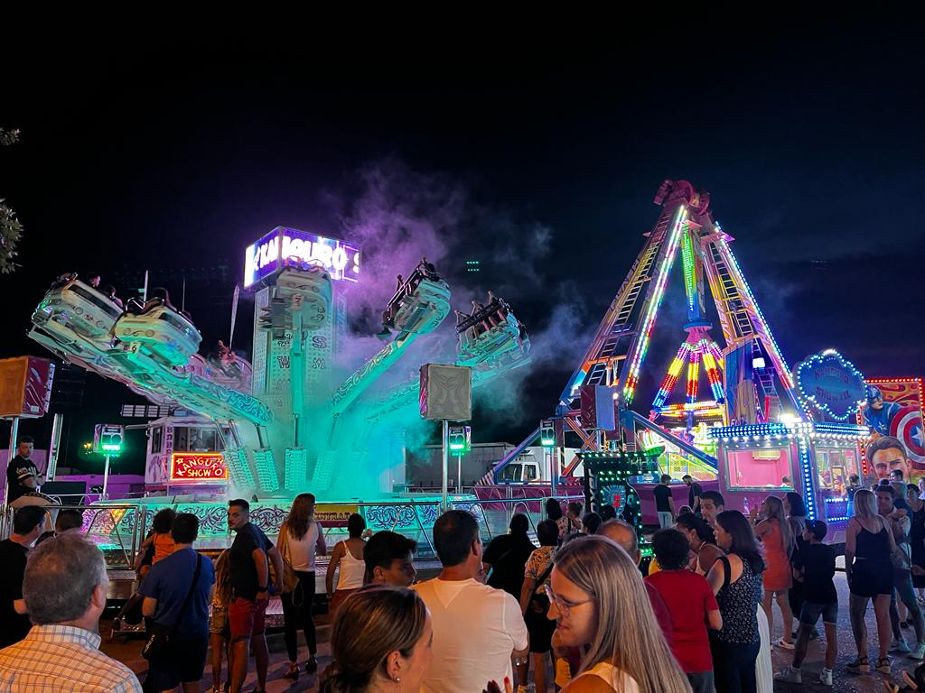 Imagen de archivo de unas atracciones de feria