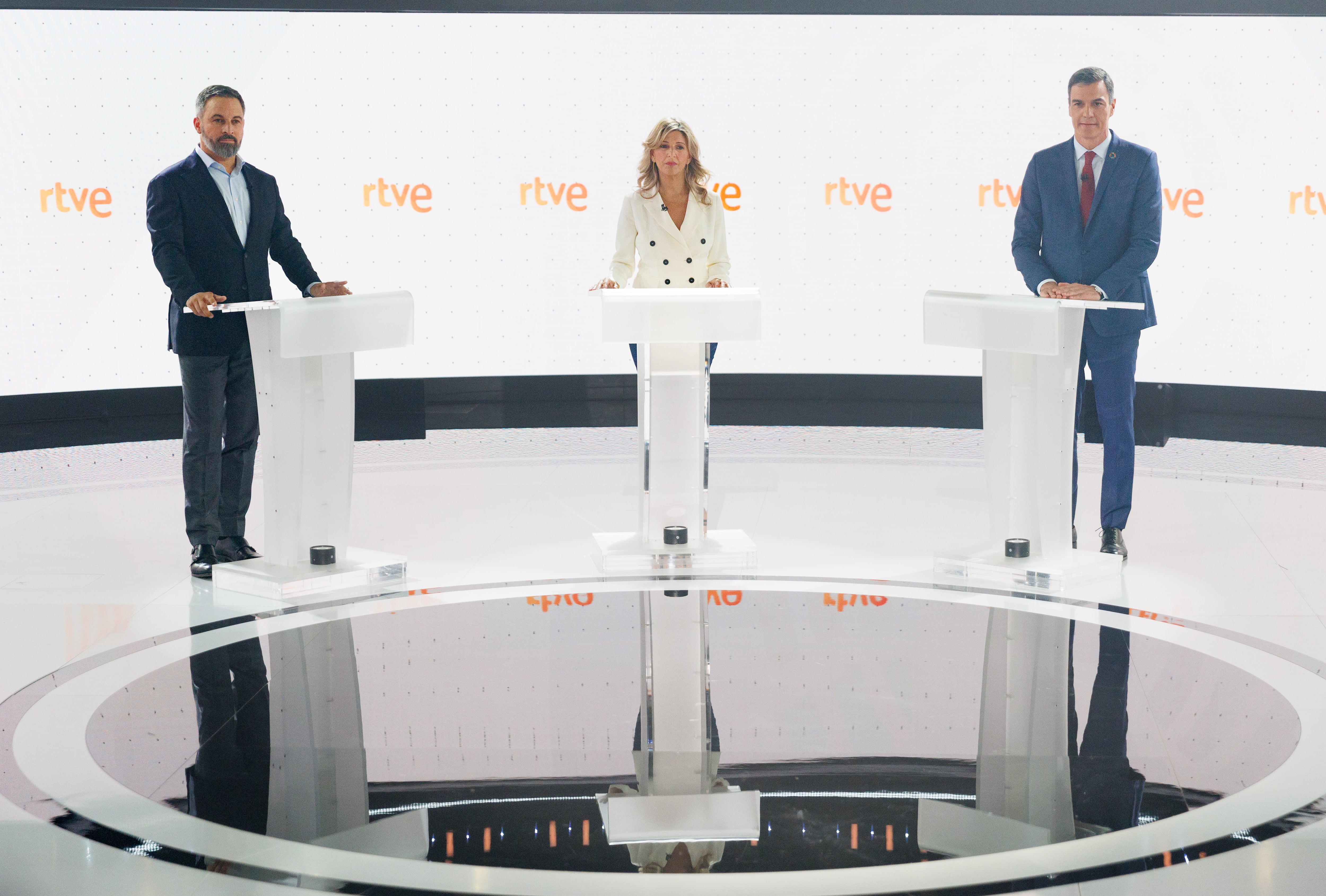 Santiago Abascal, Yolanda Díaz y Pedro Sánchez durante el debate.