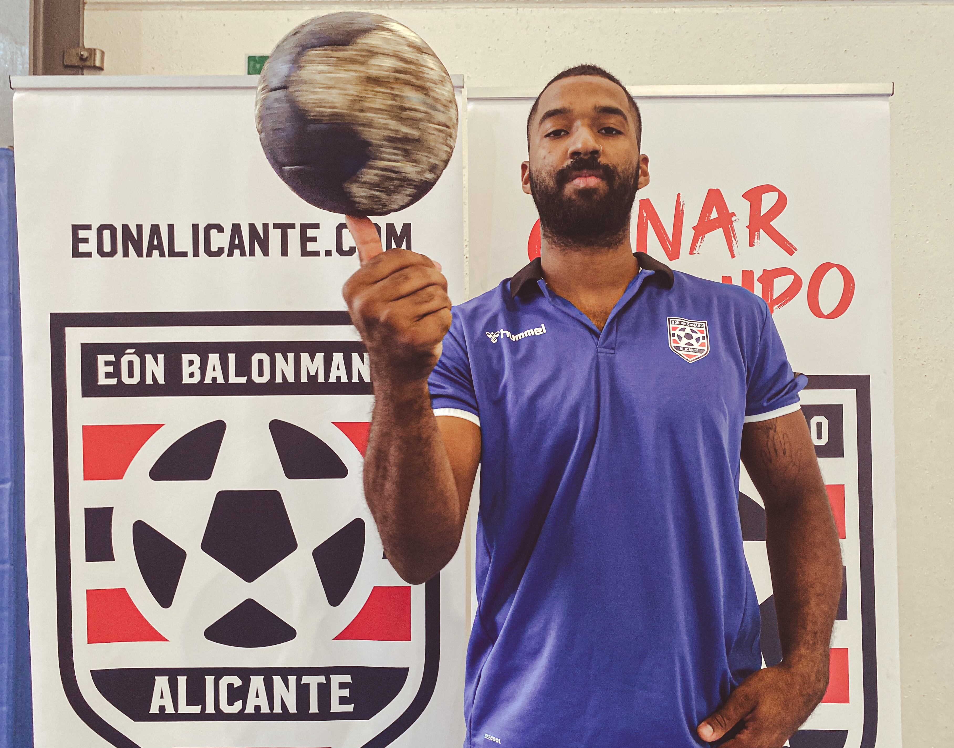 Santiago Mosquera, renovado