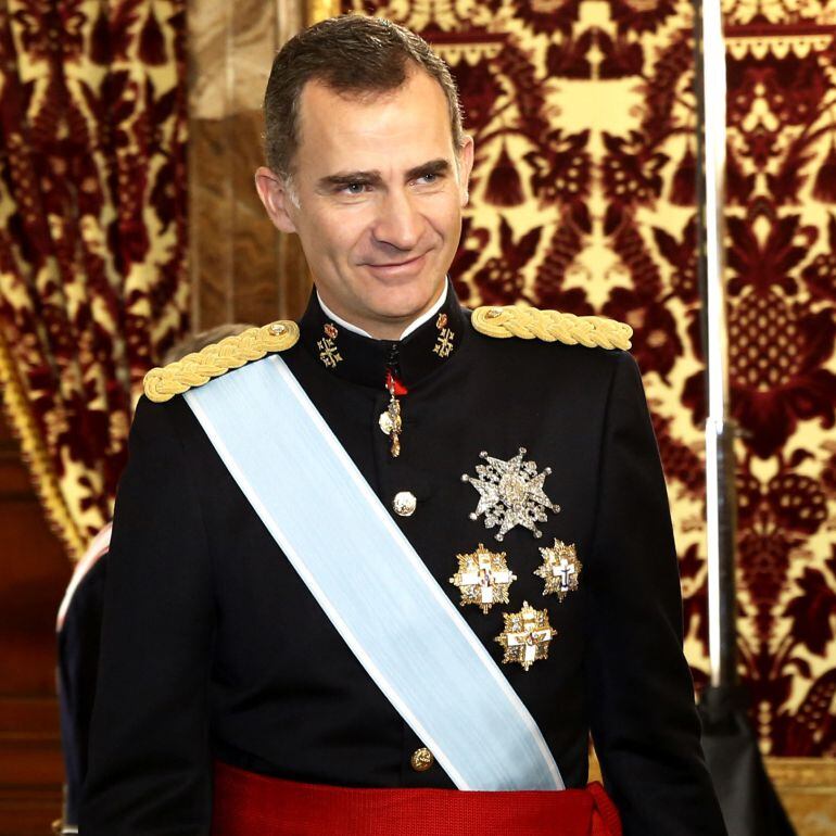 El rey Felipe VI en el Palacio Real donde recibe las cartas credenciales de los nuevos embajadores.