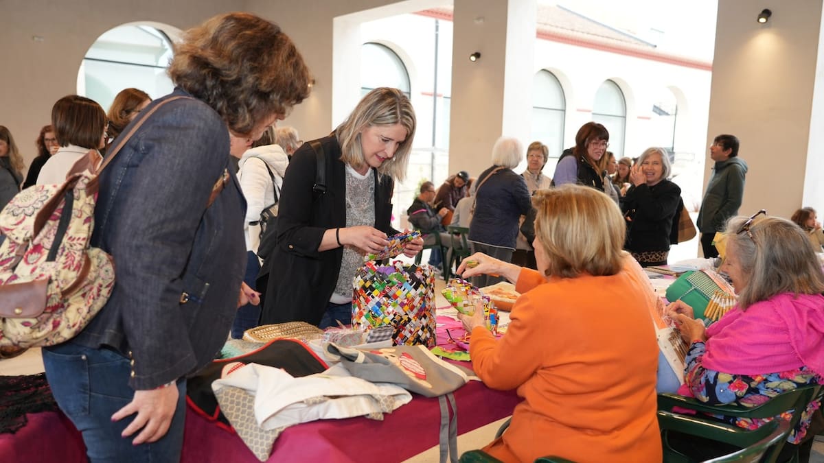 Entrevista a Inma López, la concejala de Majors Actius habla de la jornada de tradición textil del sábado 18 de abril.