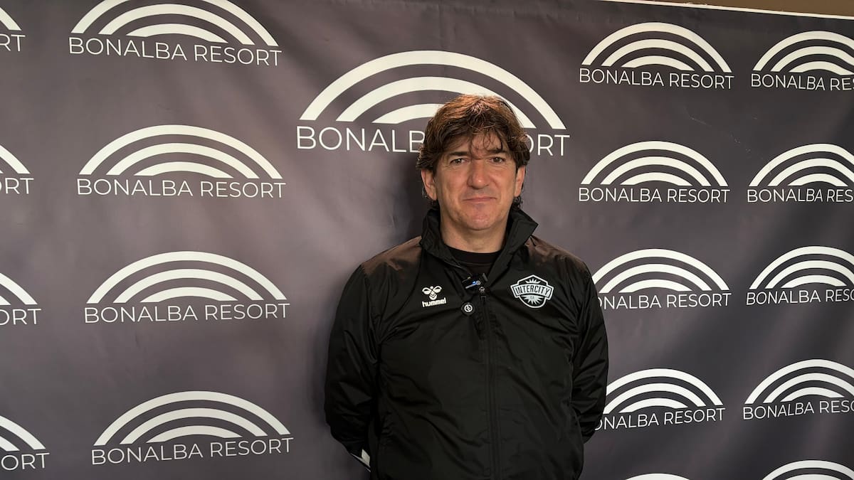 Rueda de prensa de José Vicente Lledó, entrenador del Intercity, en la previa del partido ante el Fuenlabrada