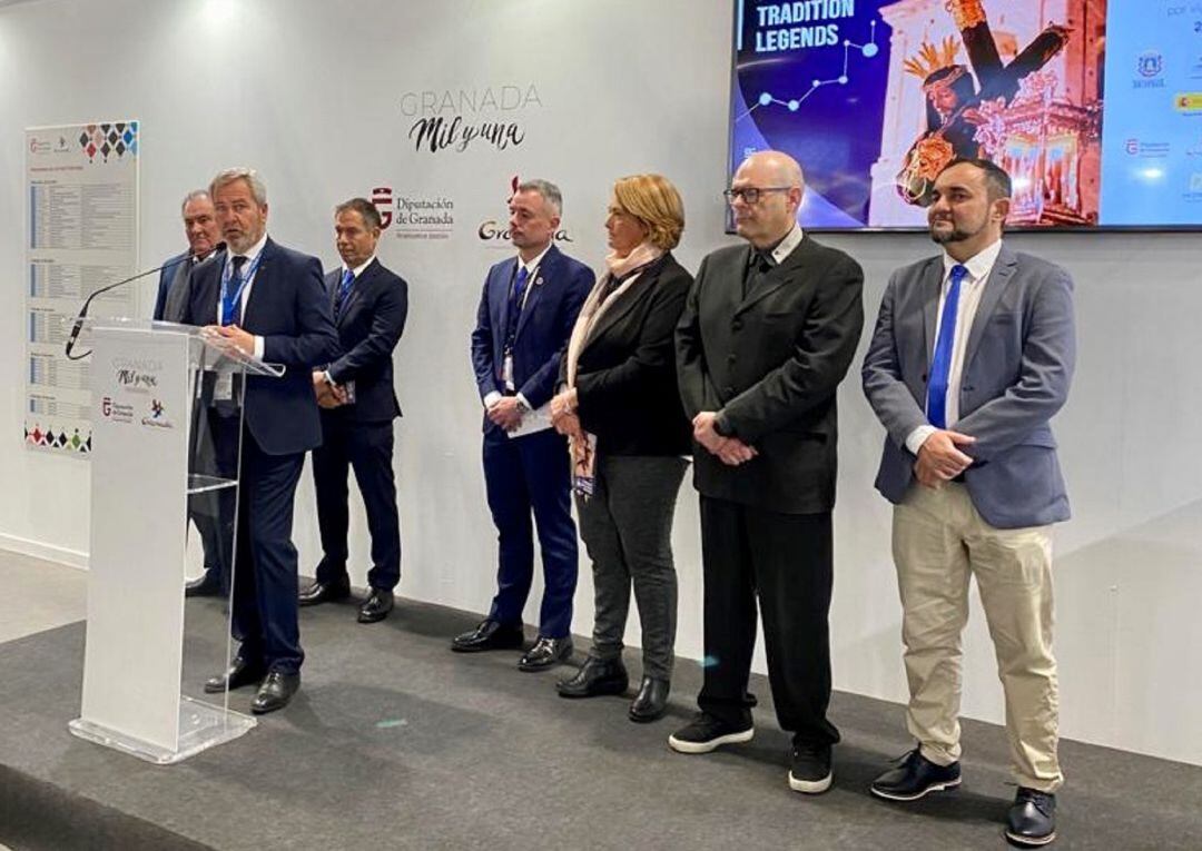 El presidente de la autoridad portuaria, José García Fuentes, durante la presentación de la promoción de la Semana Santa de Motril destinada a los cruceristas