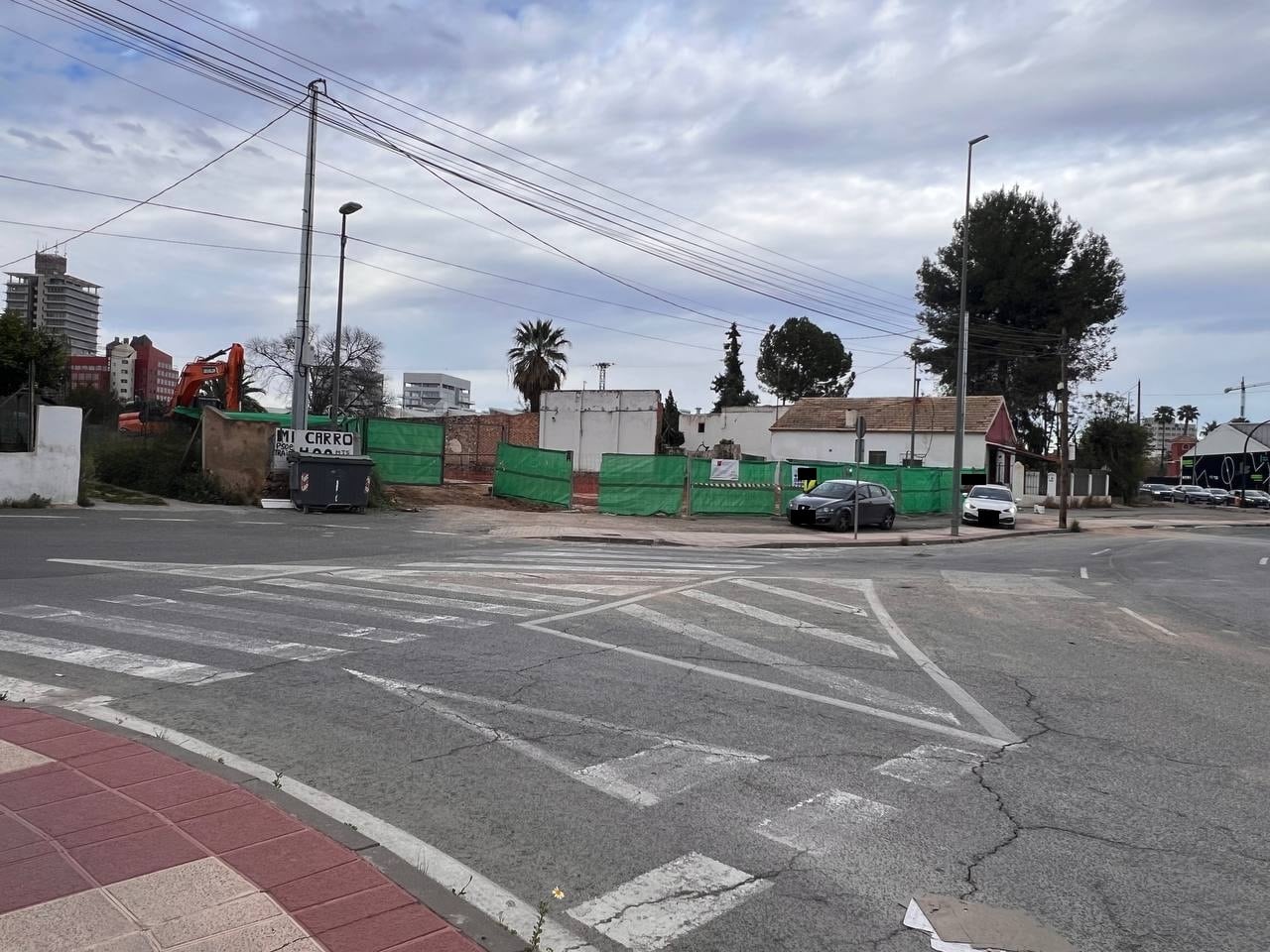 Zona de la construcción de una gasolinera en el vecindario de Senda de Granada Oeste de Espinardo