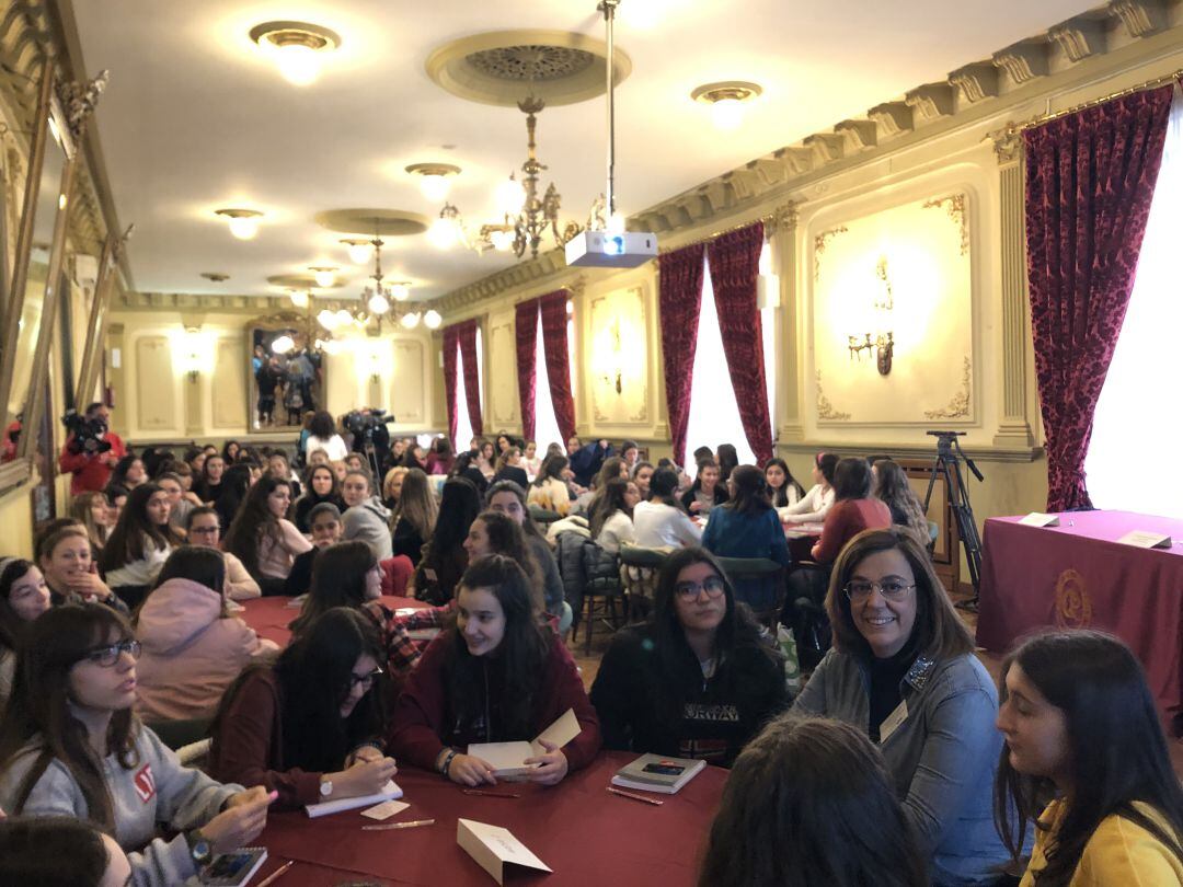 La Diputación de Palencia, y más concretamente su presidenta, se ha implicado en esta iniciativa que tiene como escenario el Casino