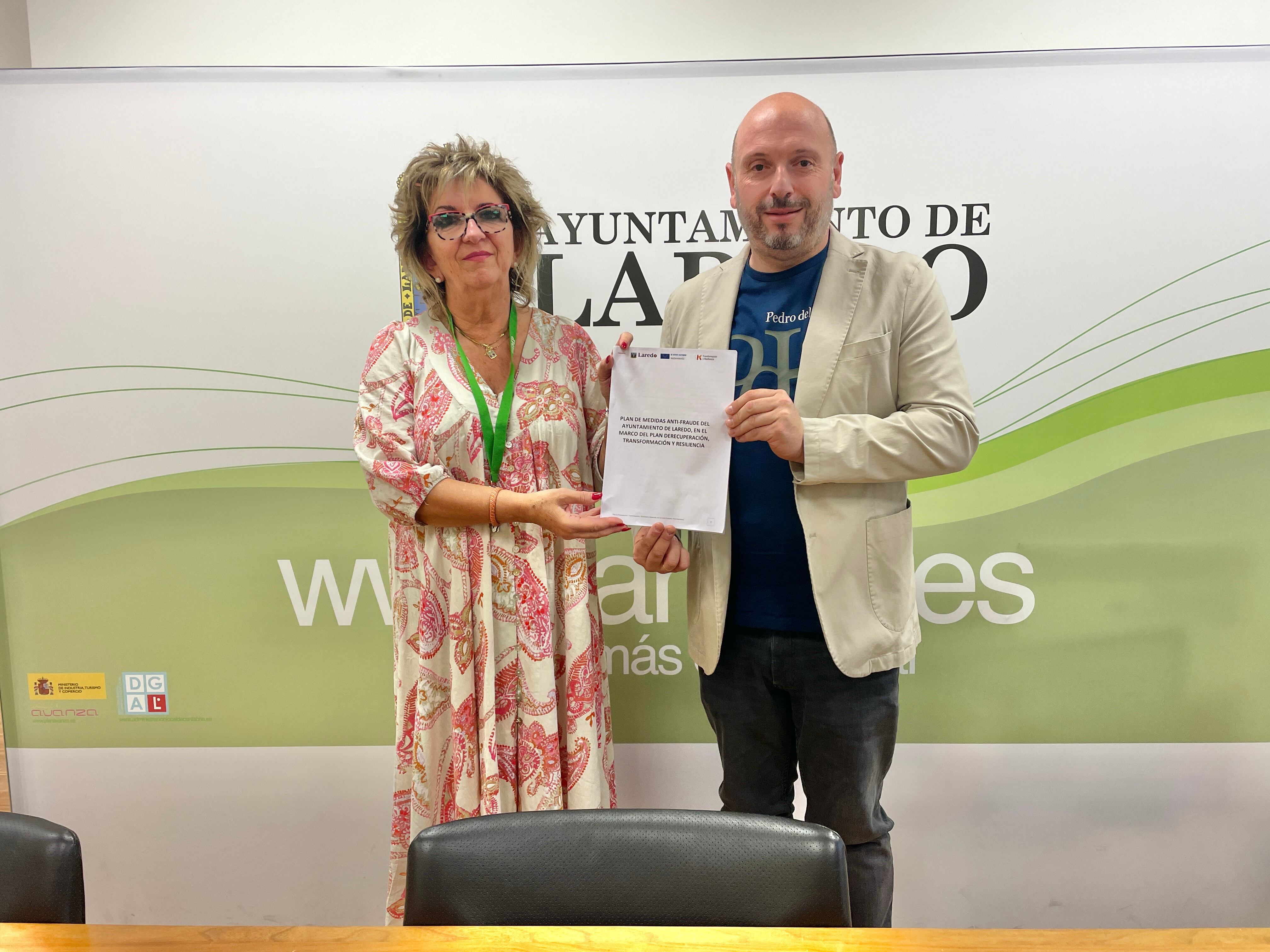 Elena Odriozola y Miguel González