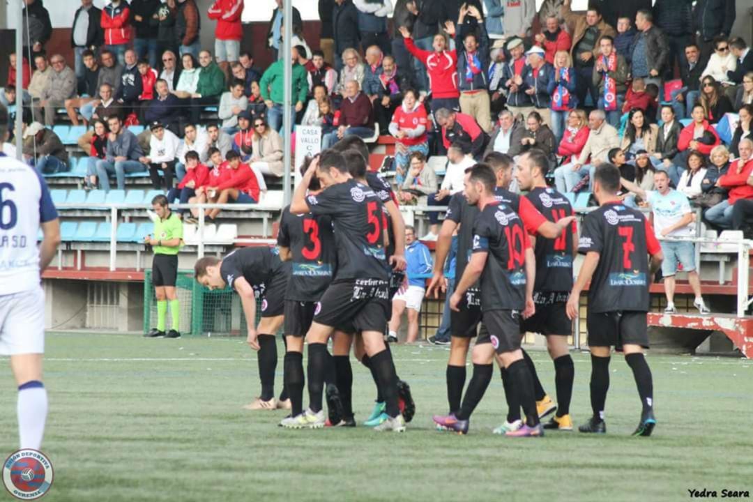 La Unión Deportiva Ourense, conseguía tres nuevos puntos en el campo del Silva, al ganar por cera a dos.El equipo de Fernando Currás, se afianza en la zona alta de la clasificación.